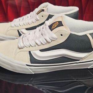 Men's 8 Women's 9.5 Vans Knu Mid Varsity Turtledove